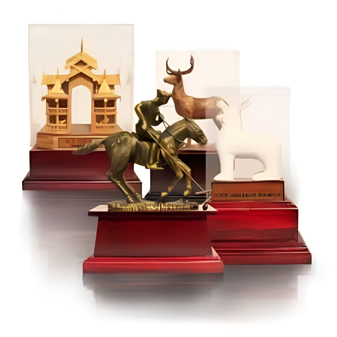 A carved sculpture of a Manipuri polo rider